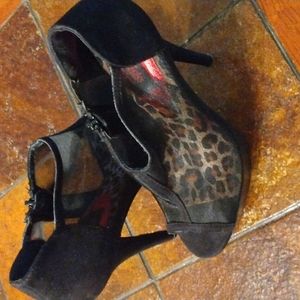 Vintage Fredericks of Hollywood Heels